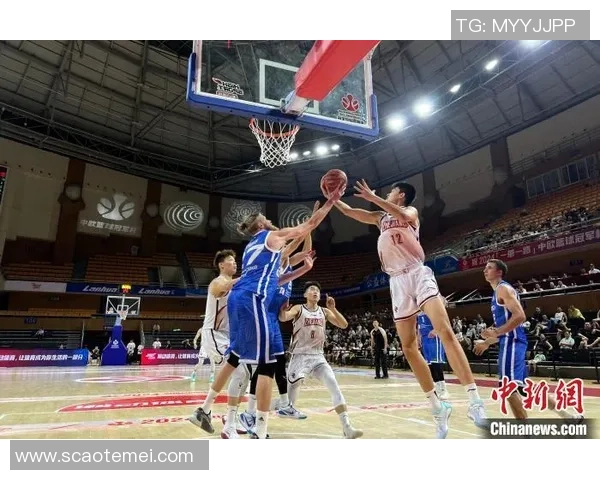 篮球纪实：记录重庆篮球队的逆袭之旅